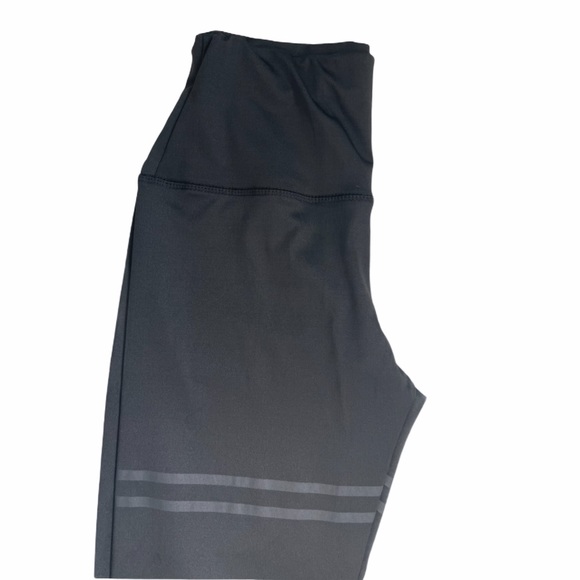 High-Waisted Black Stretch Leggings Medium - Picture 4 of 5